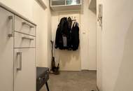 Singles aufgepasst! Gepflegte, helle 1-Raum-Wohnung mit idealer Raumaufteilung in Steyr Münichholz: komfortabel, erschwinglich und mitten im Grünen! Praktischer Abstellraum, Aufzug und modernes Badezimmer inklusive!