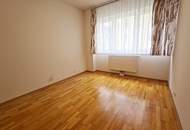 UNBEFRISTETET, INNSTRASSE, gepflegte 89 m2 Altbau, Wohnküche, 2 Zimmer, Wannenbad, Parketten, Hofruhelage