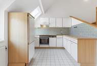 Großzügige 2-Zimmer-DG-Maisonette in unmittelbarer U3- und S-Bahn-Nähe!!!