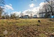 Exklusives Baugrundstück in einzigartiger Lage mit Einreichplanung!