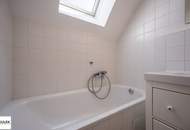 ** Top gepflegte 4 Zimmer Dachgeschoss Wohnung mit Alleinutzung 3er hofseitigen Terrassen - Maisonette Wohnung - Nähe Bahnhof Gersthof ** ab sofort **