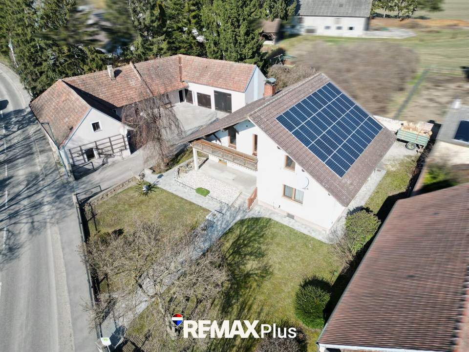 Mehrfamilienhaus mit großzügigem Grundstück und vielseitig nutzbaren Nebengebäuden in Traismauer