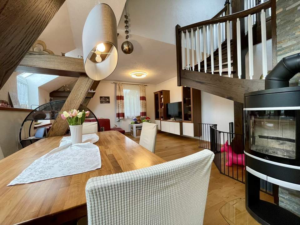 Gepflegte Maisonette-Eigentumswohnung – liebevoll eingerichtet &amp; nahezu vollmöbliert!