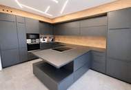 Stilvolle Doppelhaushälfte mit Garten, Designküche und überdachter Terrasse