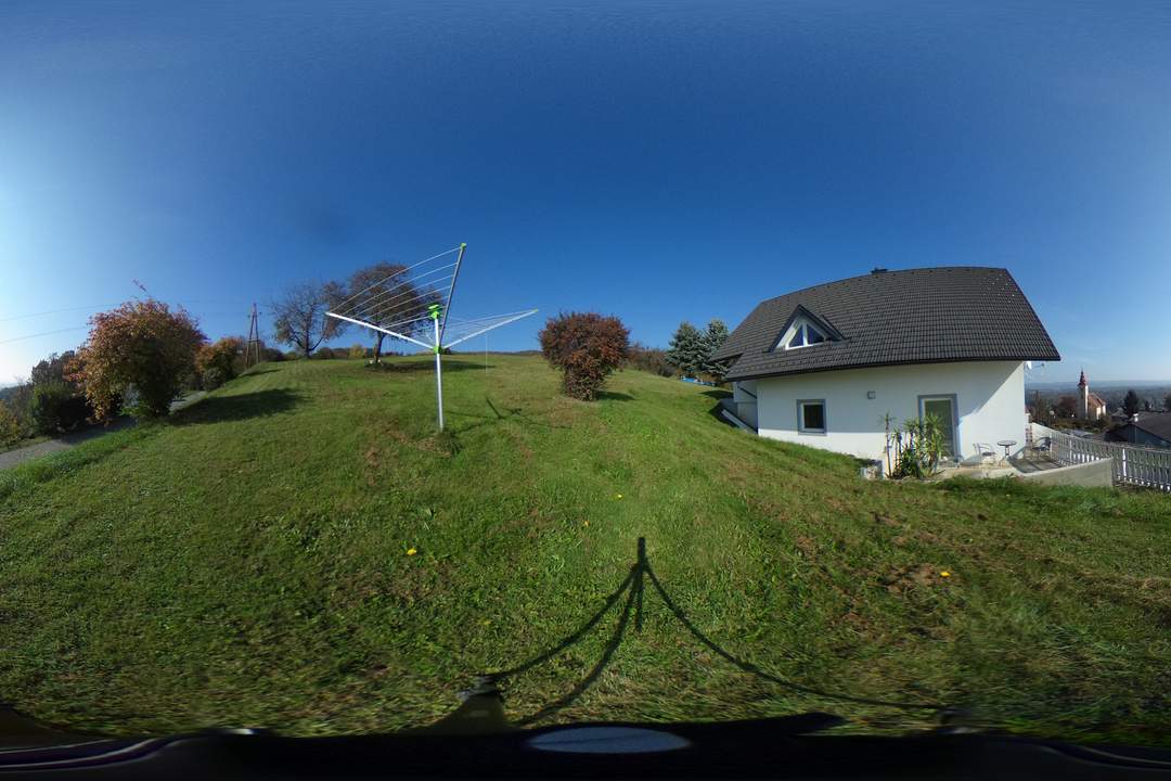 Herrliche Aussichtslage - viel Grund!