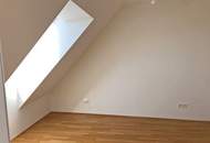 klimatisierte Dachgeschoss 2-Zimmer Wohnung mit zwei Balkone!