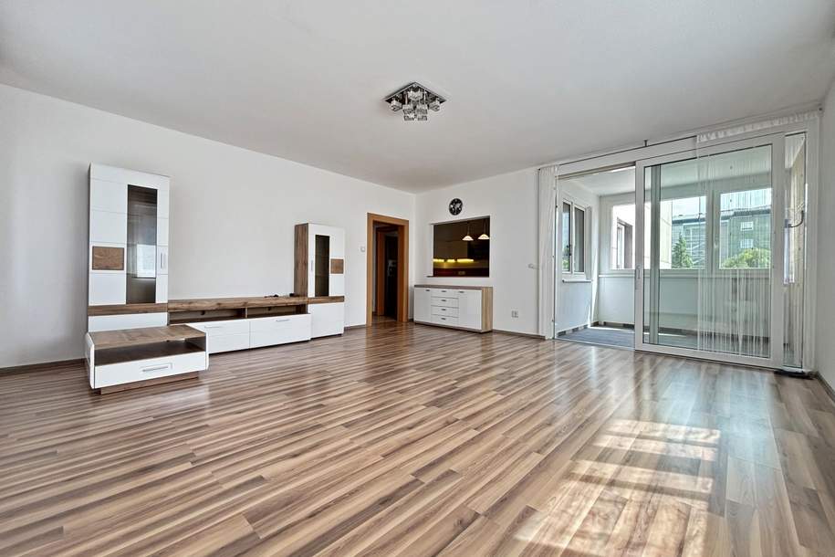Großzügige 3-Zimmerwohnung mit Garagenstellplatz, Wohnung-miete, 990,00,€, 4600 Wels(Stadt)