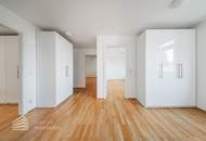 Wunderschöne 5 - Zimmer Wohnung mit Terrasse und Garten