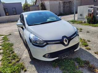 Renault Clio in weiß, 7990 €, Auto & Fahrrad-Autos in 2486 Gemeinde Pottendorf