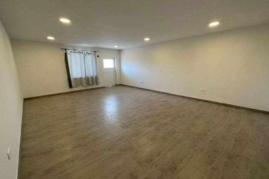 PROVISIONSFREI!!! Verschiedene Nutzungsmöglichkeiten Büro, Musik Proberaum, Hobby, Fotostudio etc., Gewerbeobjekt-miete, 315,00,€, 2601 Wiener Neustadt(Land)