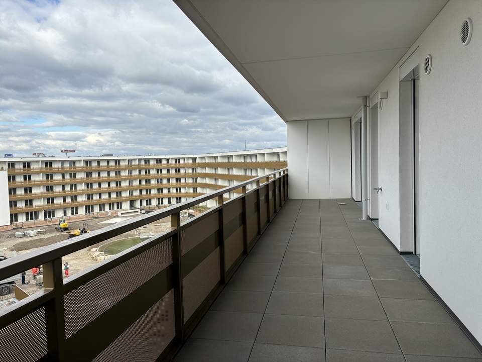 viéno - ERSTBEZUG: Familientraum im DG mit 24m² LOGGIA ab 11/2026 >3 Monate mietfrei* bis Ende 2026