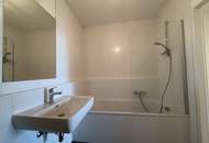 Wohnen am Wasser | Zwei-Zimmer-Wohnung mit Einbauküche und direktem Wasserblick