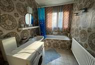 NEUER PREIS! Sanierungsbedürftiger Bungalow im Schlosspark von Seebenstein!