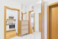 Haus Topzustand mit Klimaanlage und PV Anlage