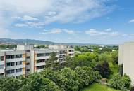 Hochwertig renovierte Vierzimmerwohnung mit fantastischem Fernblick. Einziehen und Wohlfühlen!