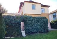 In Kaufabwicklung! Gediegene Stadtvilla in gutem Originalzustand mit schönem Garten