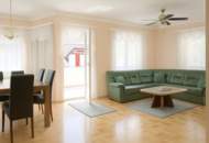 Einfamilienhaus mit Pool