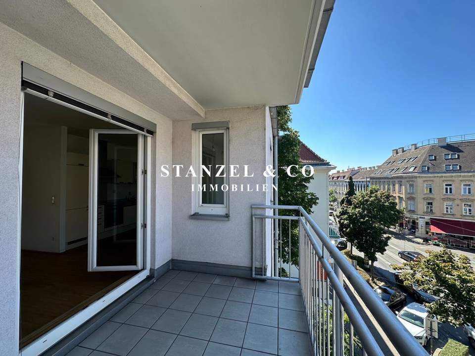 VIS-A-VIS - TÜRKENSCHANZPARK - SONNIGE 2-ZIMMER MIT WESTBALKON