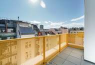 Großzügige Dachgeschoss-Wohnung in bester Lage - Provisionsfrei