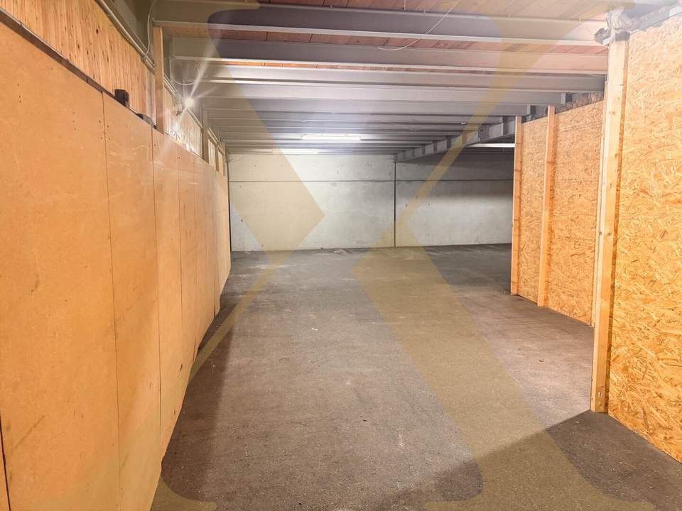 Lagerraum mit ca. 120m² in Hörsching zu vermieten!