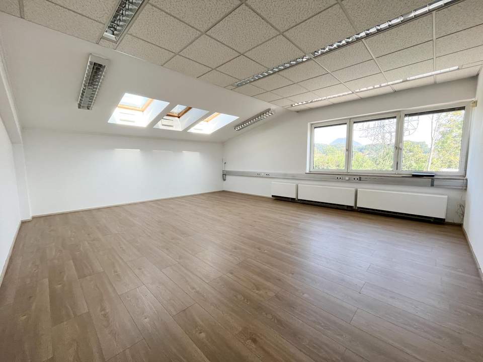 Attraktives Büro mit Lagermöglichkeiten in Salzburg nähe Bergheim