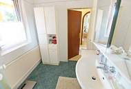 2241 Schönkirchen: Rarität! Traumhafte Wohlfühloase samt Schwimmhalle in bester Lage!