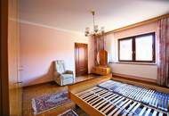 AM FUßE DES GUGLZIPF! Einfamilienhaus mit einer Menge Platz!