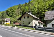 Einfamilienhaus mit großen Garten, renovierungsbedürftig