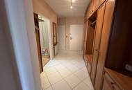 3-Zimmer Wohnung mit Loggia, Tiefgaragenplatz und Kellerabteil! Nähe Stadtzentrum und Bahnhof!