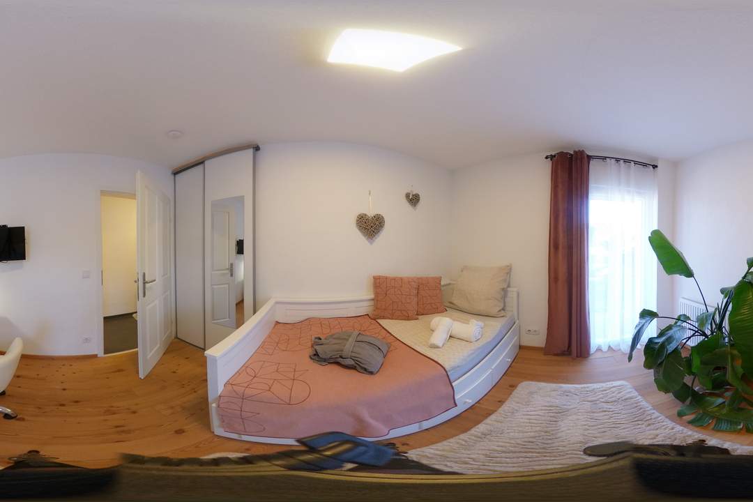 Einfamilien-/Ferienhaus verbindet historischen Charme mit modernem Wohnkomfort mit Burgblick - auch Hauptwohnsitz möglich!