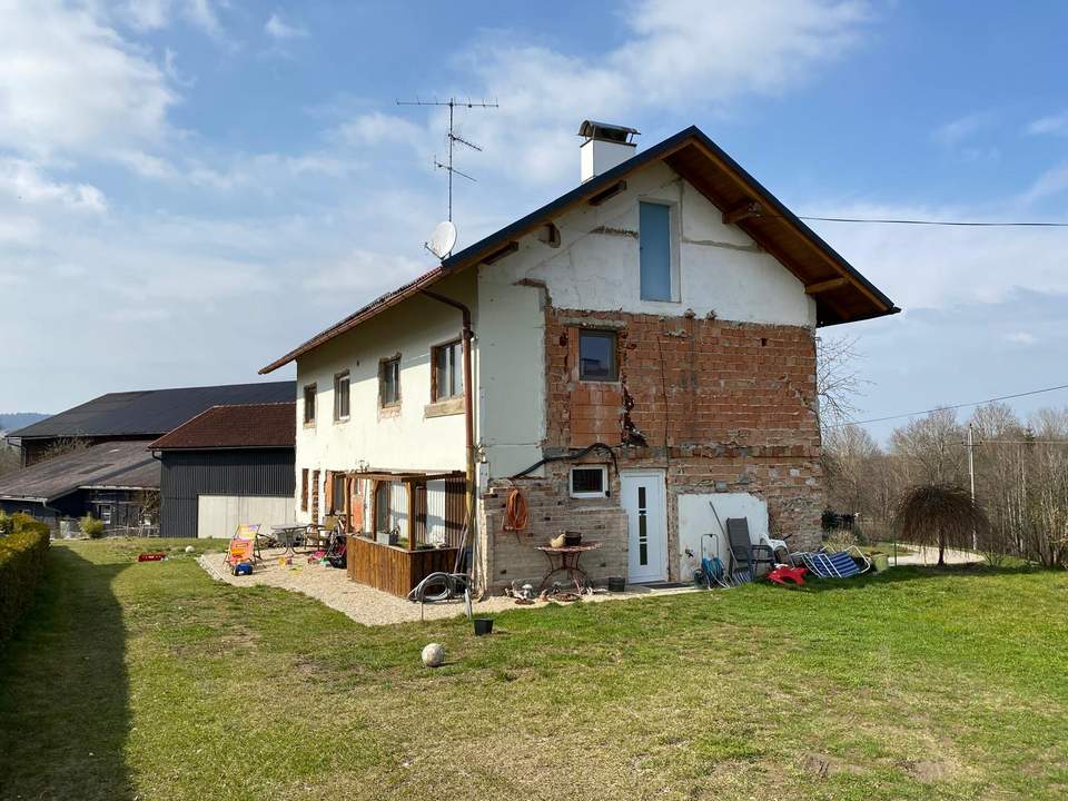 Preiswertes Wohnhaus in ländlicher Lage zum Fertigstellen
