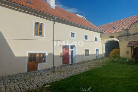 WOHN-UND GESCHÄFTSHAUS AUS DEM 16. JAHRHUNDERT IM HERZEN VON LANGENLOIS 100 m Kellerröhre, Nebengebäude, Innenhof, Geschäftslokale, usw., Haus-kauf, 750.000,€, 3550 Krems(Land)