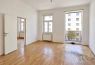 Charmante, gepflegte 2 Zimmer Wohnung mit 2 Balkonen, renovierter Altbau!