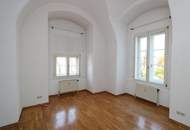 Wohnen im Schloss - 4 Zi. Wohnung mit historischem Flair in ansprechender Lage!