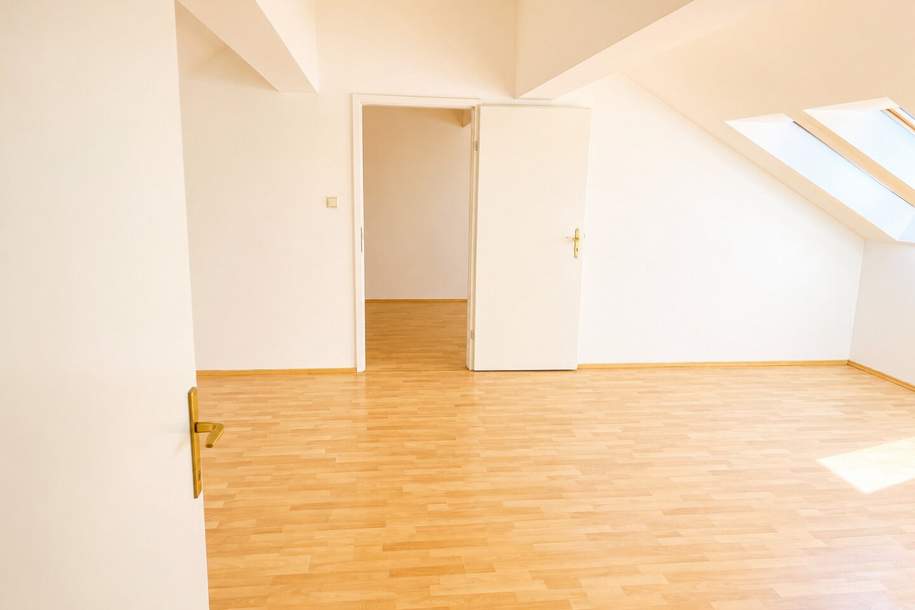 Charmante Dachgeschosswohnung mit 85 m² in ruhiger Lage von Wien-Favoriten, Wohnung-kauf, 269.000,€, 1100 Wien 10., Favoriten