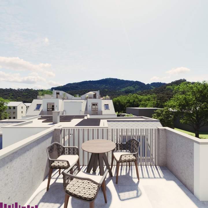 Abkühlen im hauseigenen Pool .... Ihre Traumwohnung mit Terrasse oder Garten und Fernblick Nähe Maurer Wald PROVISIONSFREI !!