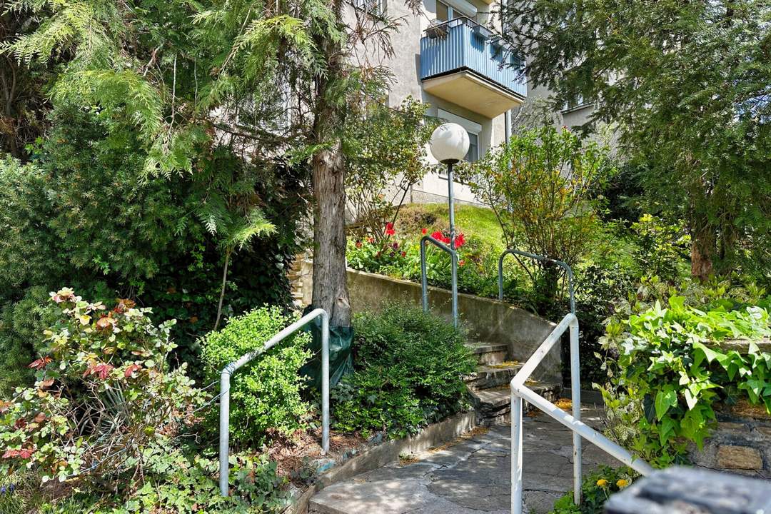 Ruhig gelegene 2 Zimmer Wohnung mit Grünblick in Schönbrunn Nähe