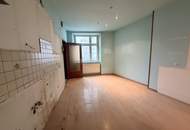 Fenzlgasse - sanierungsbedürftiger 2 Zimmer Altbau mit extra Küche zu vermieten
