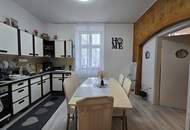 "6 Wohnungen plus Restaurant in bester Lage von St. Leonhard"