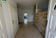 Elegant Wohnen im Grünen! Großzügige Doppelhaushälfte mit Terrassen, Garten und 2 Parkplätzen.