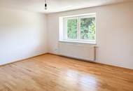 Zentral gelegene Wohnung - frisch renoviert - eigener Eingang