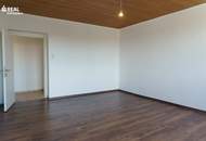 Wunderschöner Ausblick und Ruhelage - DG mit 64m², 2 Zi plus Wohnküche laufend saniert!