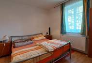 Haus mit zwei getrennten Wohneinheiten in ruhiger Lage