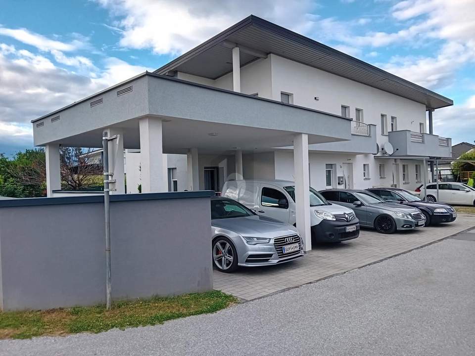 MODERNES WOHNEN MIT GARTEN, TERRASSE & BALKON IN TOPLAGE