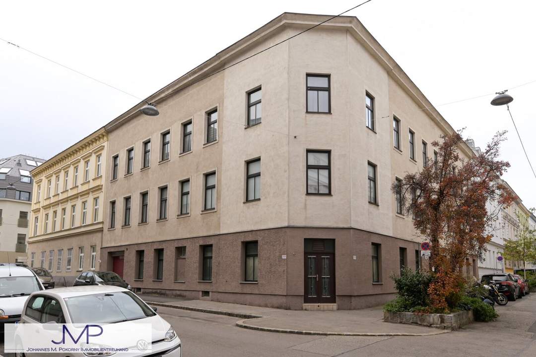 Kleineres und ruhig gelegenes Zinshaus aus Familienbesitz mit 4 freien Einheiten!