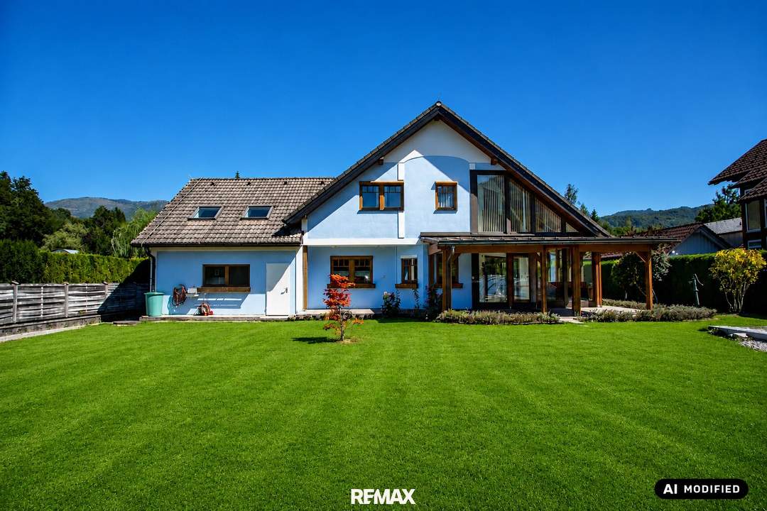 Ein Paradies für die ganze Familie – Großzügiges Wohnglück mit Doppelgarage, Pool und Nebengebäude