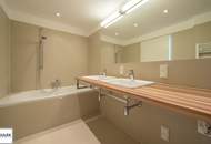 ab 1.11.: 3-Zimmer-DG-Wohnung mit Dachterrasse und Loggia!