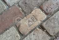 Historischer Dreiseithof mit schönen Gewölbedecken sucht neue Eigentümer