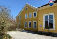 Haus mit 180 m² Garagenhalle und großem Garten