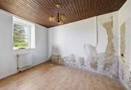 Renovierungsbedürftiges Bauernhaus mit idyllischem Garten in Schalladorf